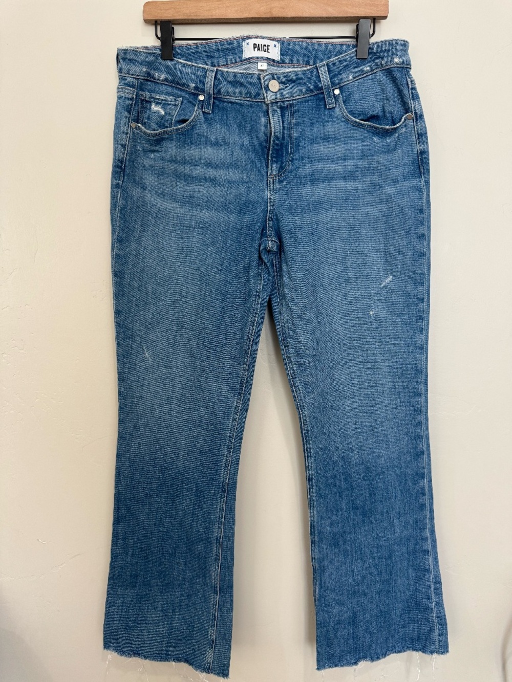 PAIGE Sloane Straight Leg Raw Hem Jeans Size 31 Mid Rise Bliss Distressed
